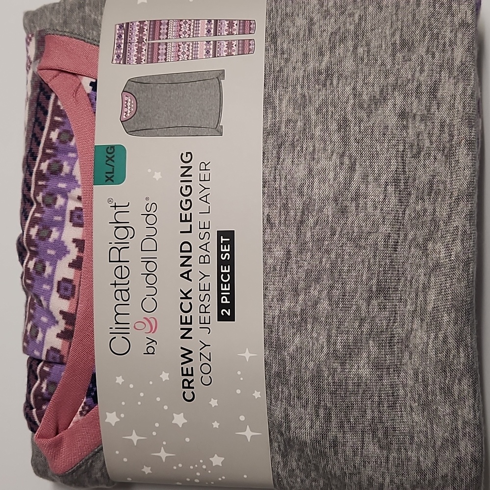 Climate right by Cuddl Duds 2 piece crew neck and leggings